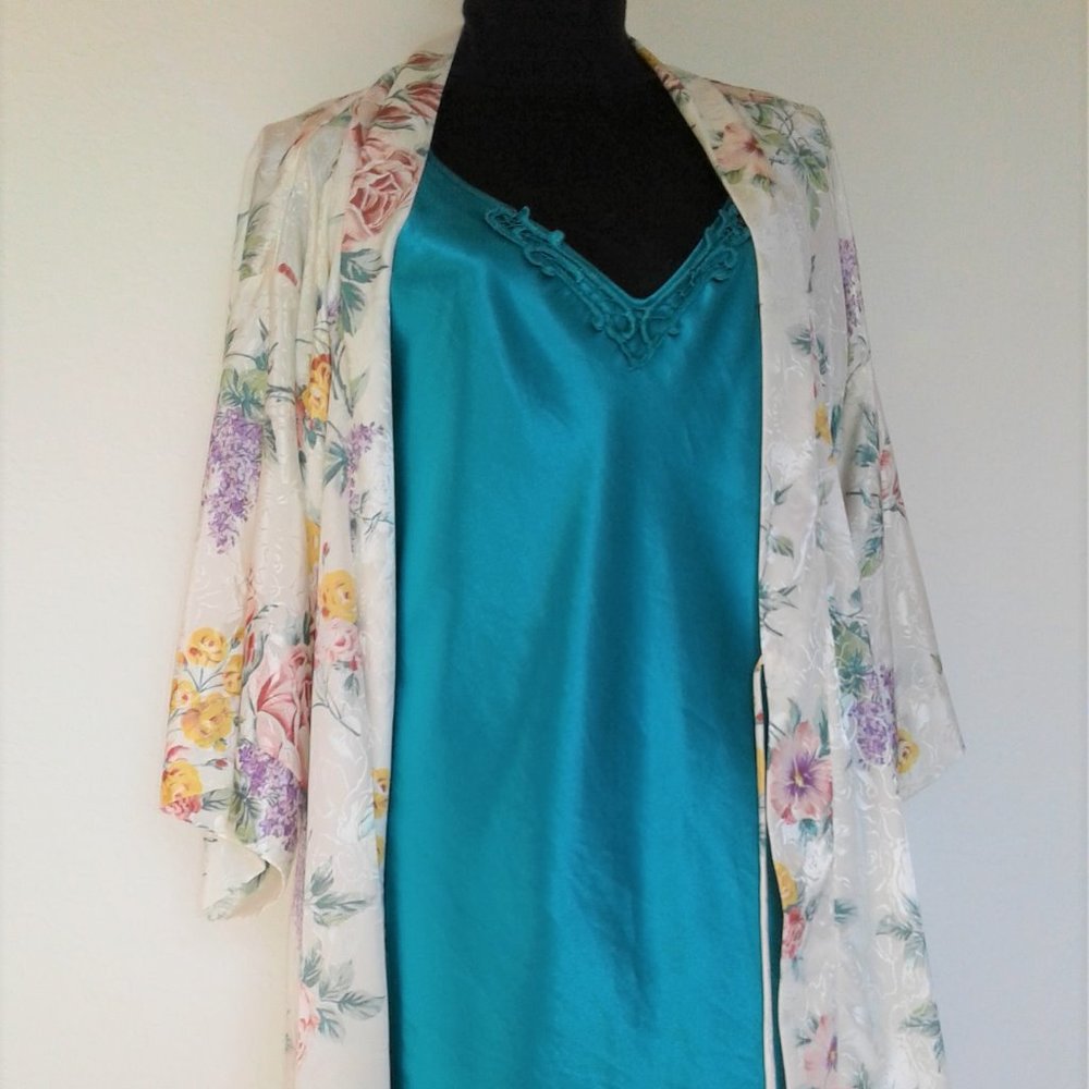 Adonna robe & nightgown set  size 1X